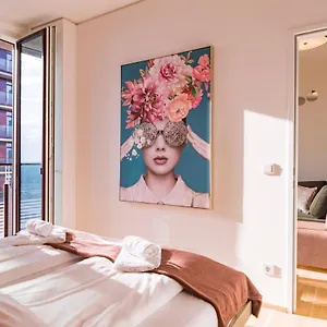 Апартаменты Triiiple Tower Dream With Rooftop-summer-pool