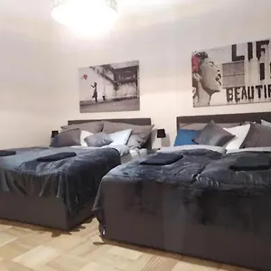 Designer Apartment, 5 Min To Center Appartamento