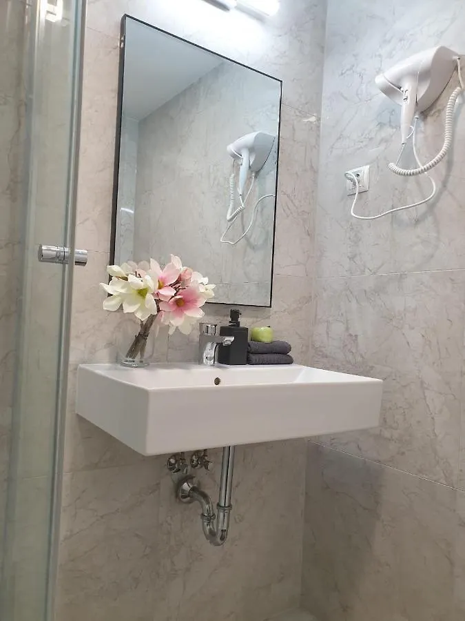 Apartment Betariel'Com Akh University Vienna Austria